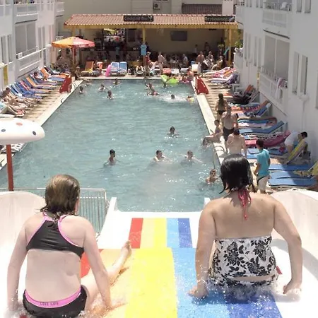 Club Ceylan Hotell 3*