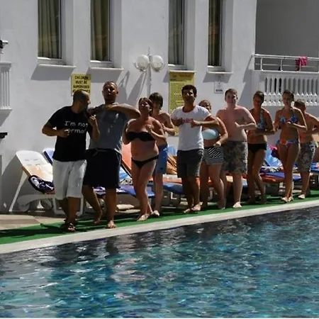 Ξενοδοχείο Club Ceylan
